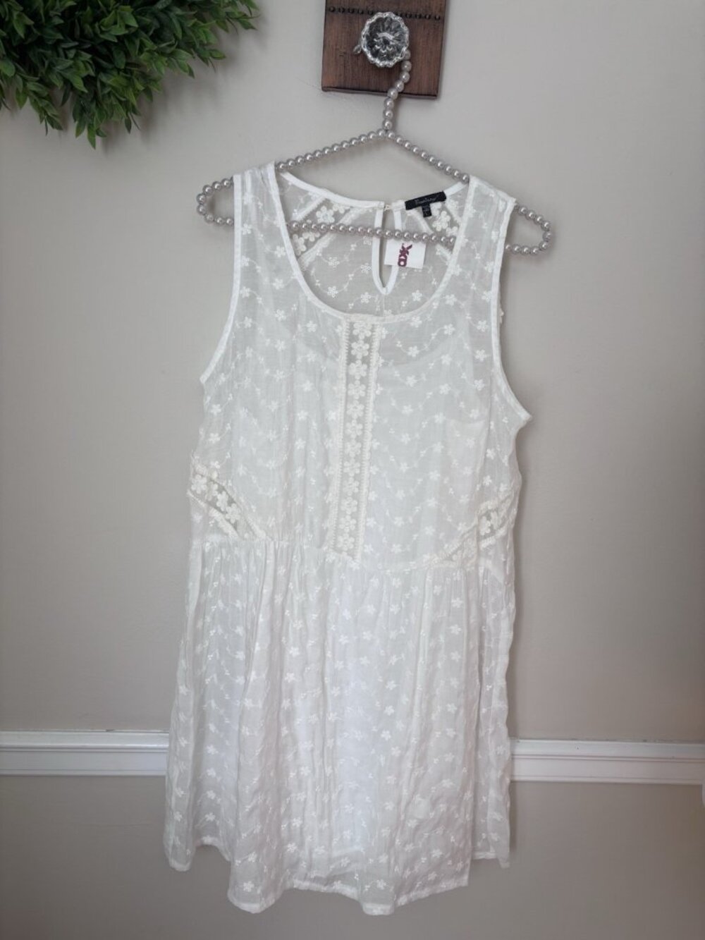 NWOT Monteau Womens Size L White Eyelet Lace Dress Sleeveless